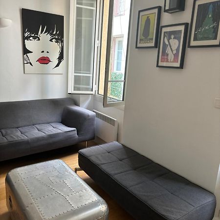 2 Bedroom Funky Apartment In The Heart Of The Old Town Of Antibes Extérieur photo
