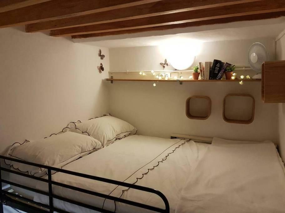 2 Bedroom Funky Apartment In The Heart Of The Old Town Of Antibes Extérieur photo