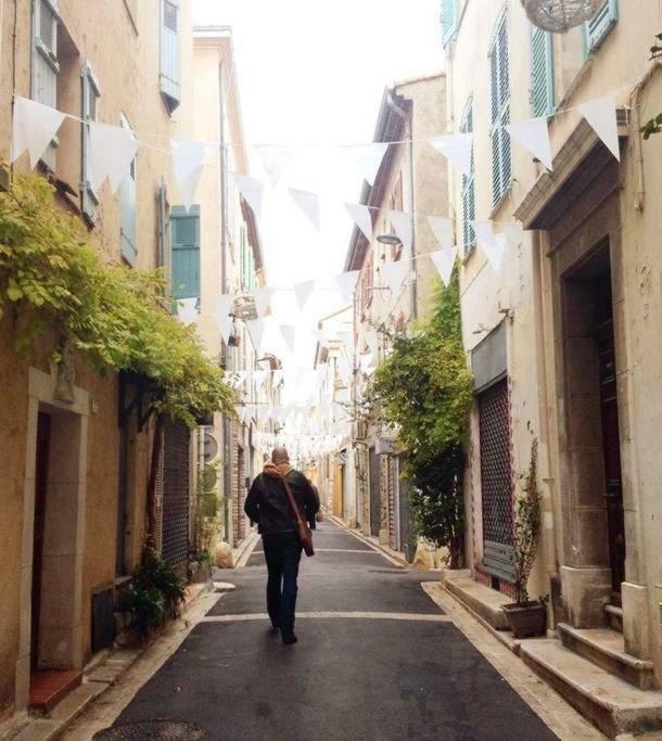 2 Bedroom Funky Apartment In The Heart Of The Old Town Of Antibes Extérieur photo